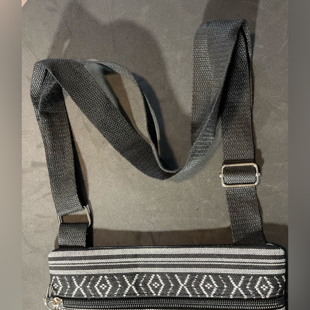 Horse Print Oil Painting Styled Crossbody Bag, 2 Side Zip Pockets 9.5x8 NEW - Picture 3 of 9